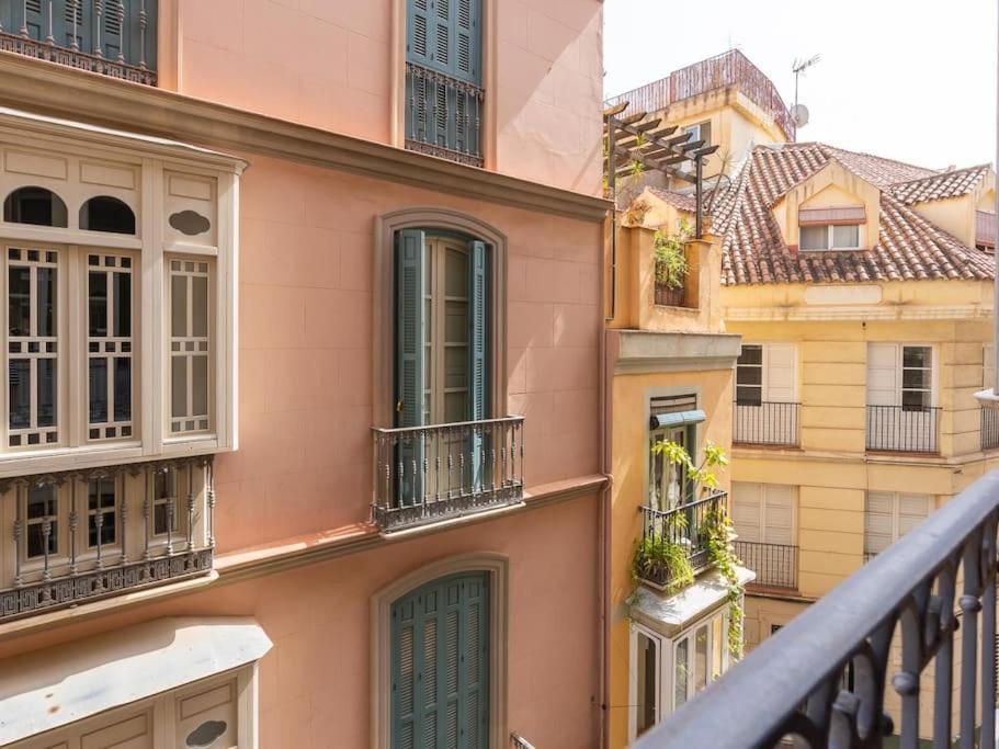 Apartamento Nino De Guevara'S Andalusian Charm: The Essence Of Malaga City Center Exterior foto